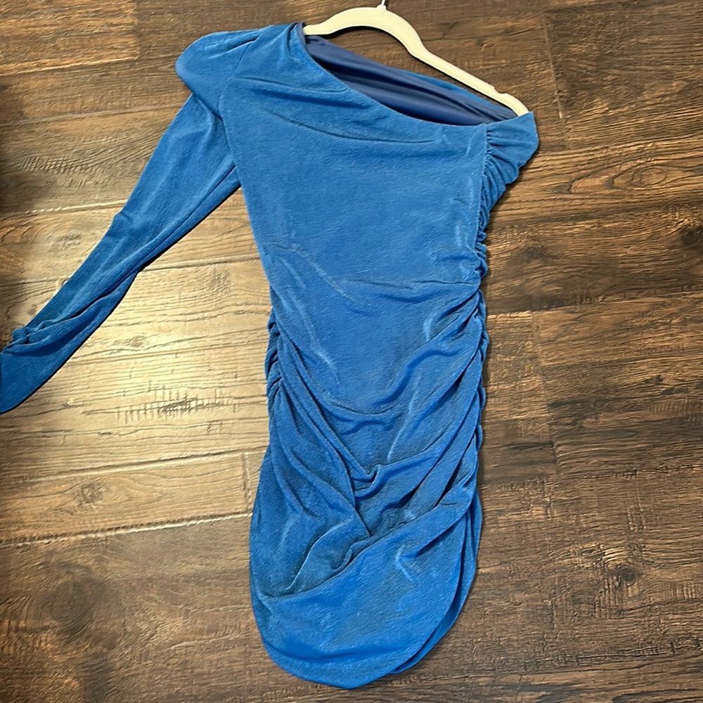 Lucy in the sky royal blue one shoulder mini dress. XS